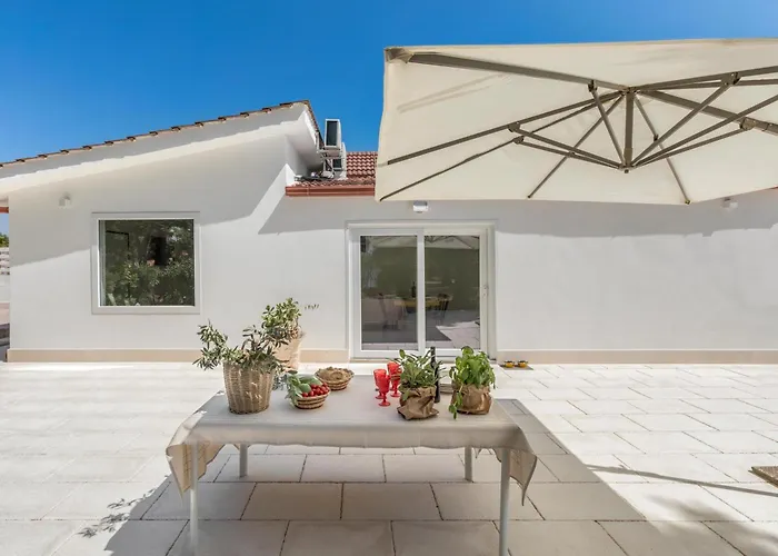 Tenuta Pietraviva By Perle Di Puglia